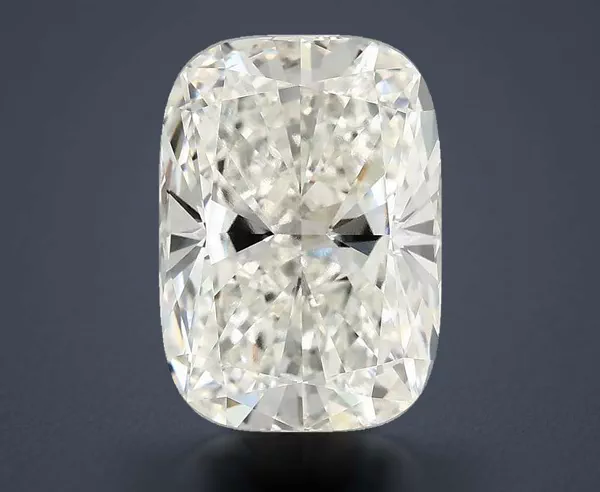 5.02 Carat · G · VVS2 Rare Carat Ideal Cut