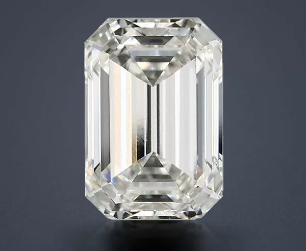 2.48 Carat · F · VS1 Rare Carat Ideal Cut