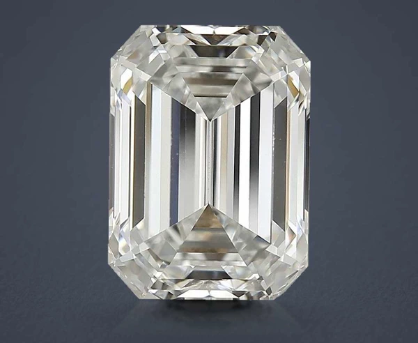 7.01 Carat · F · VS2 Rare Carat Ideal Cut