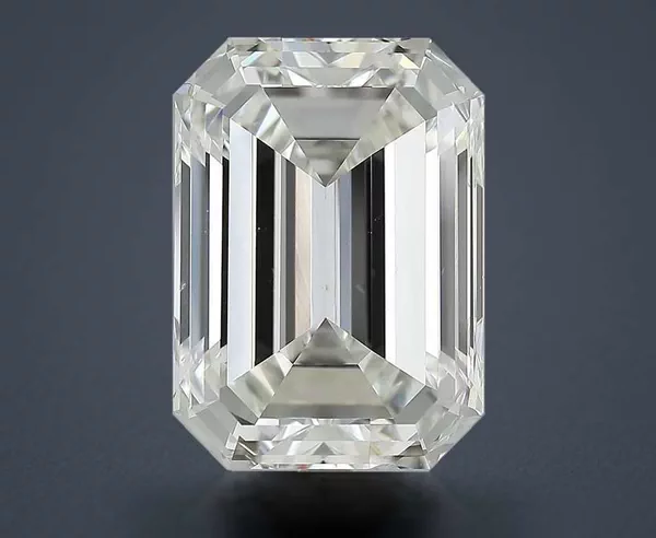 10.06 Carat · J · VS2 Rare Carat Ideal Cut