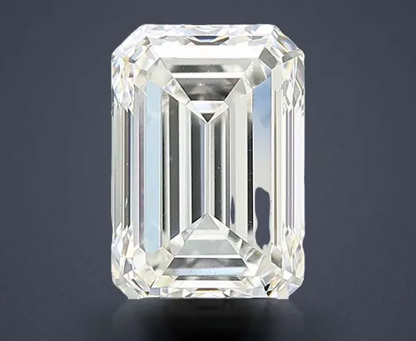 4.36 Carat · G · VS1 Rare Carat Ideal Cut