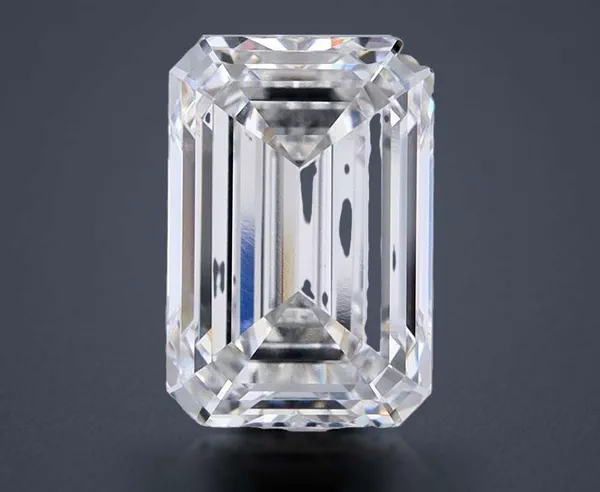 4.37 Carat · E · VVS2 Rare Carat Ideal Cut