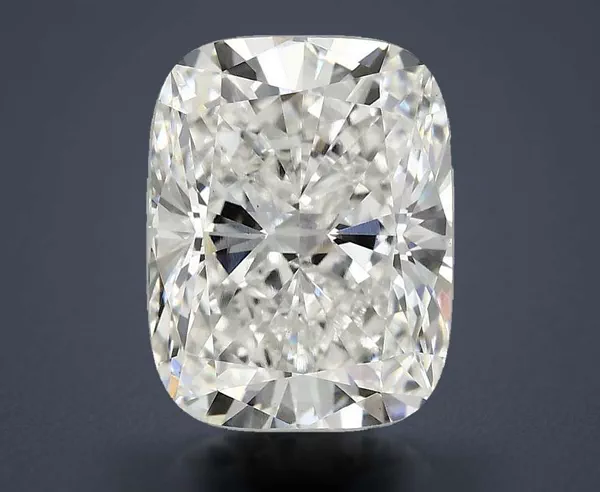 4 Carat · F · VS1 Rare Carat Ideal Cut