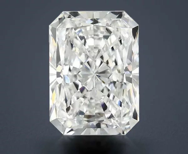 2.8 Carat · E · VVS2 Rare Carat Ideal Cut