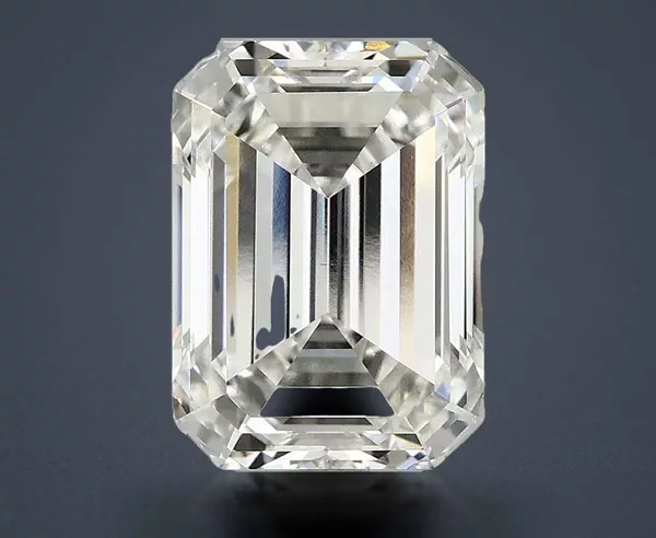 4.05 Carat · G · VS1 Rare Carat Ideal Cut