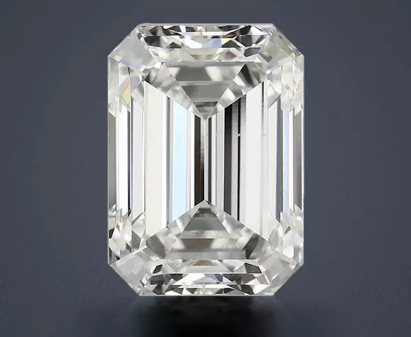 3.31 Carat · E · VS2 Rare Carat Ideal Cut