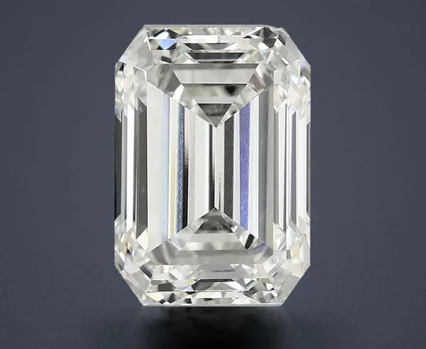 4 Carat · F · VS1 Rare Carat Ideal Cut