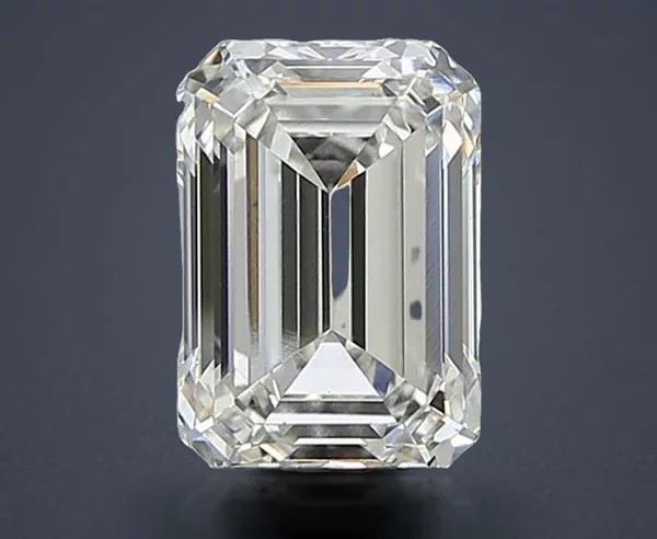 2.6 Carat · F · VS1 Rare Carat Ideal Cut