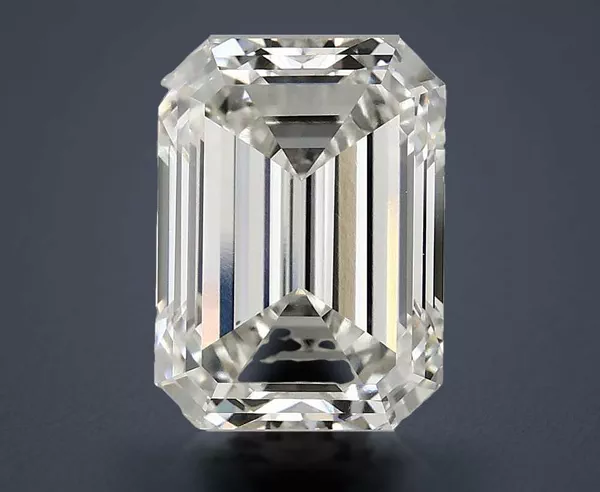 4.02 Carat · G · VVS2 Rare Carat Ideal Cut