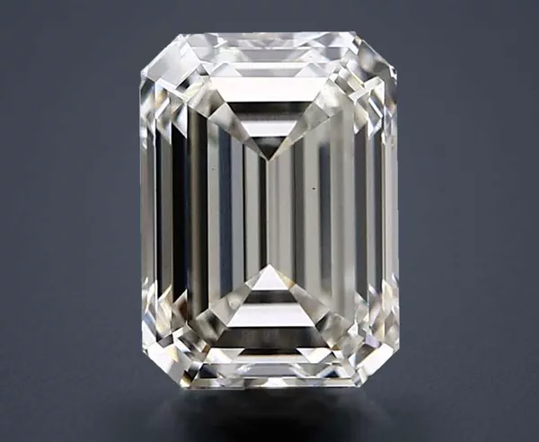 3.52 Carat · G · VS1 Rare Carat Ideal Cut