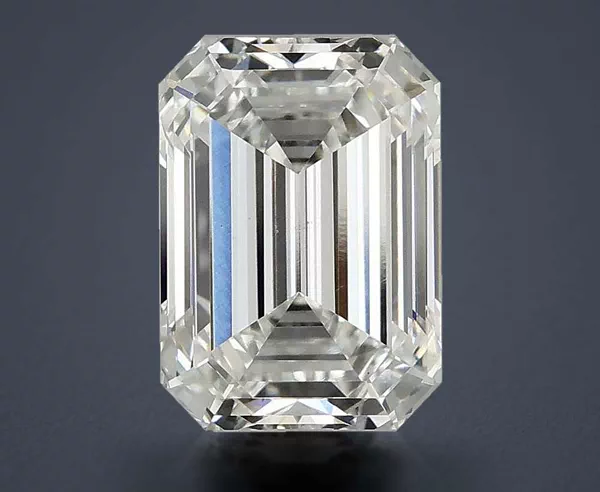3.04 Carat · G · VS1 Rare Carat Ideal Cut