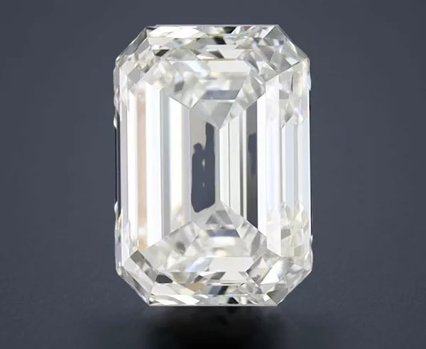 0.9 Carat · H · IF Rare Carat Ideal Cut