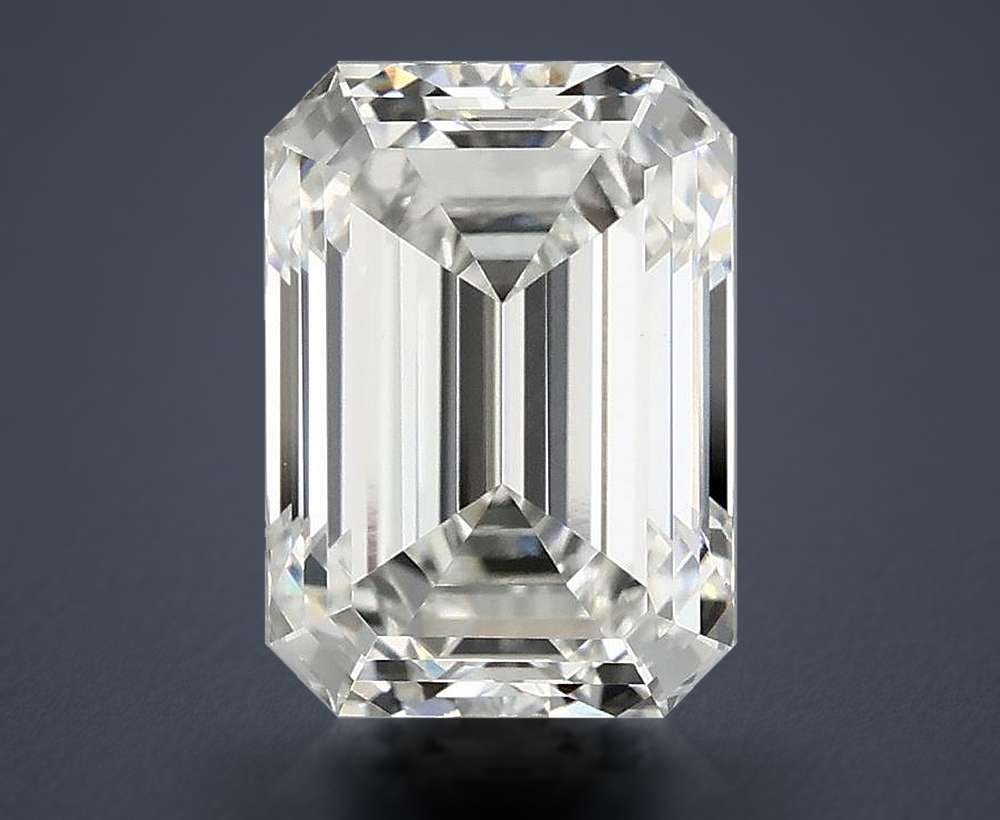 3.17 Carat · F · VVS2 Rare Carat Ideal Cut