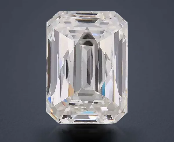 2.83 Carat · F · VS1 Rare Carat Ideal Cut