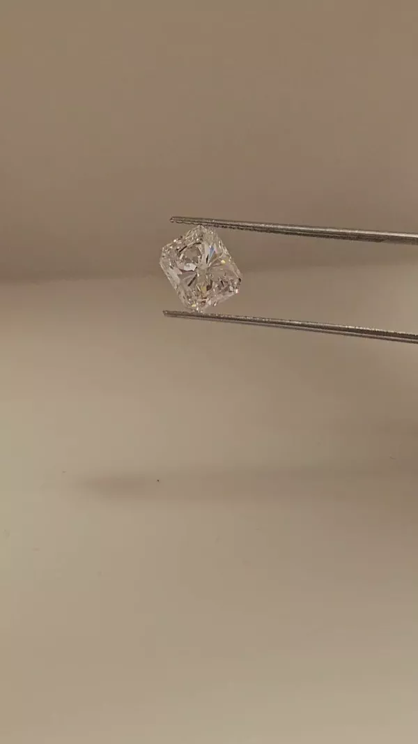 2.01 Carat · E · VS1 very good Cut