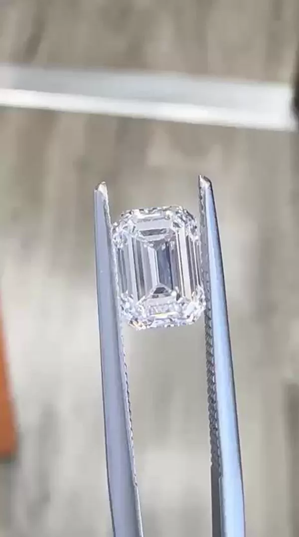 1.8 Carat · D · VS1 Rare Carat Ideal Cut