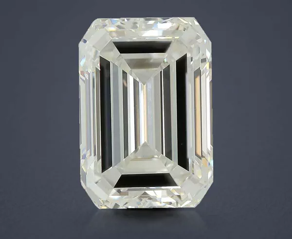 5.43 Carat · F · VVS2 Rare Carat Ideal Cut