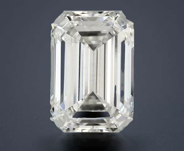 4 Carat · F · VS2 Rare Carat Ideal Cut