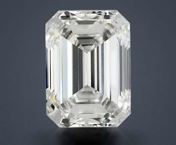 4.07 Carat · F · VVS2 Rare Carat Ideal Cut