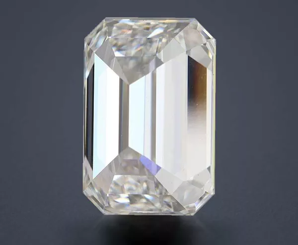 3.04 Carat · E · VS2 Rare Carat Ideal Cut