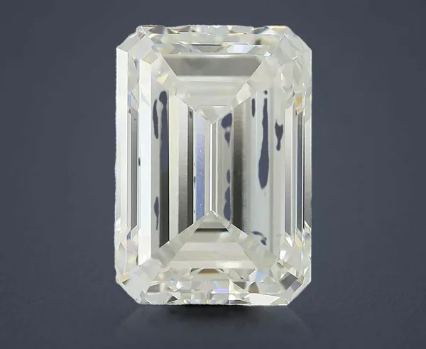4.33 Carat · F · VVS2 Rare Carat Ideal Cut