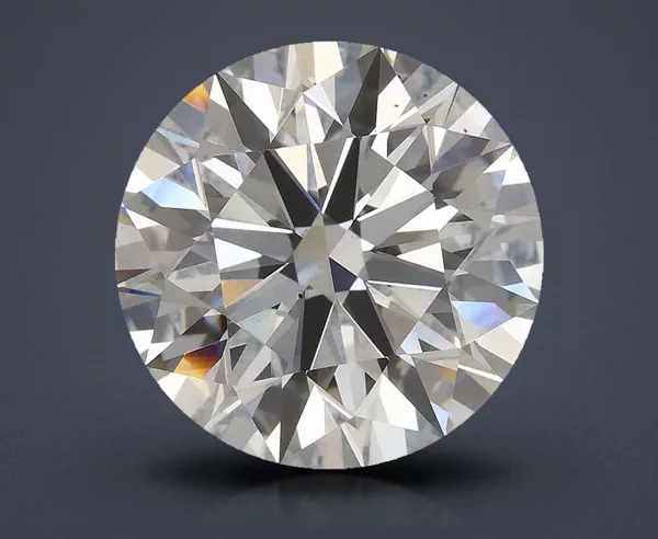 3.67 Carat · G · VS1 Rare Carat Ideal Cut
