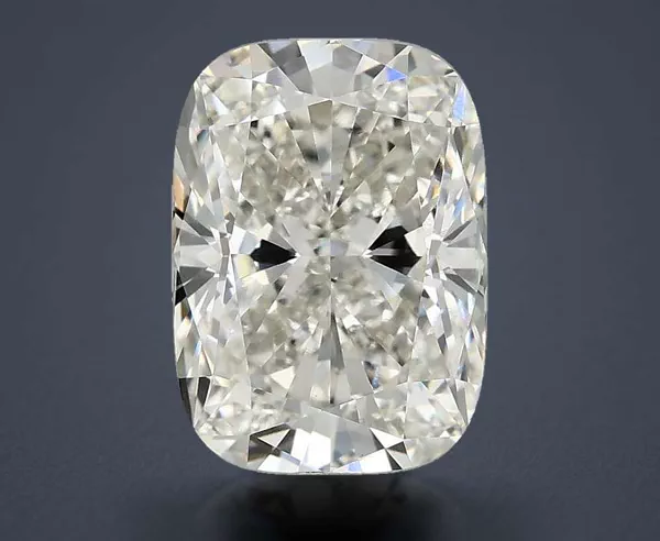 4 Carat · G · VS1 Rare Carat Ideal Cut