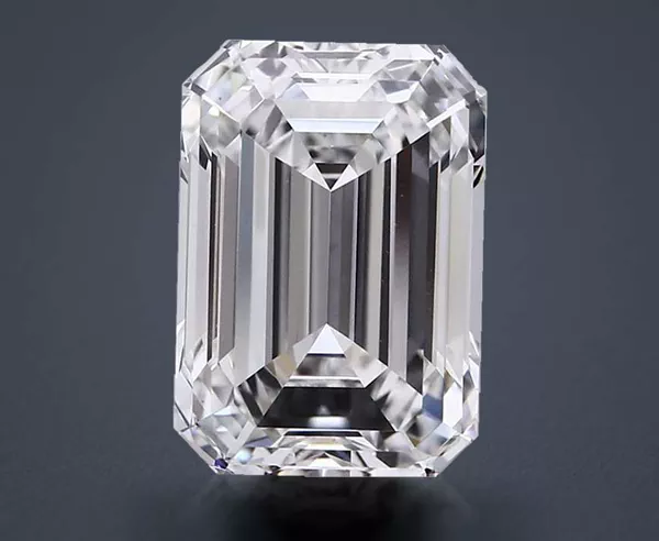 4.89 Carat · G · VS1 Rare Carat Ideal Cut