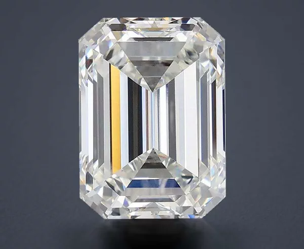 5.53 Carat · F · VVS2 very good Cut