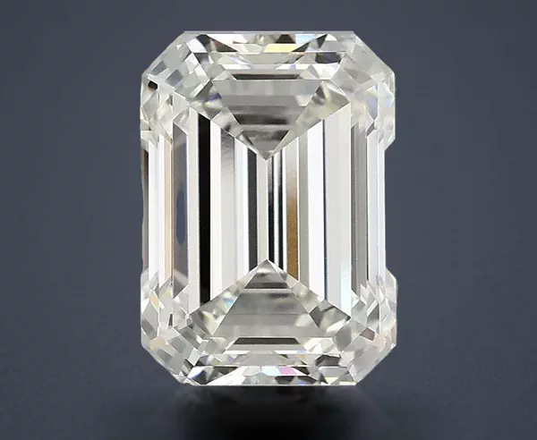 3.29 Carat · G · VVS2 Rare Carat Ideal Cut