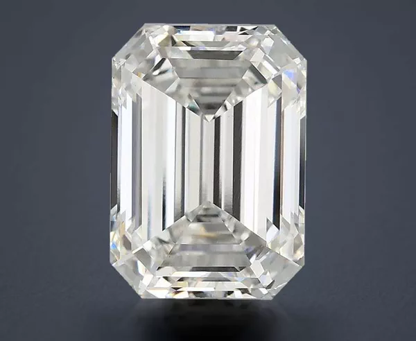 4 Carat · E · VS1 Rare Carat Ideal Cut