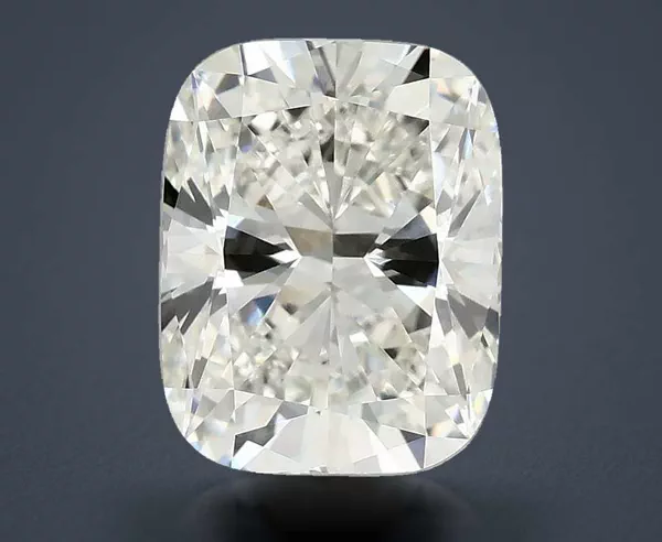 4 Carat · G · VS1 Rare Carat Ideal Cut