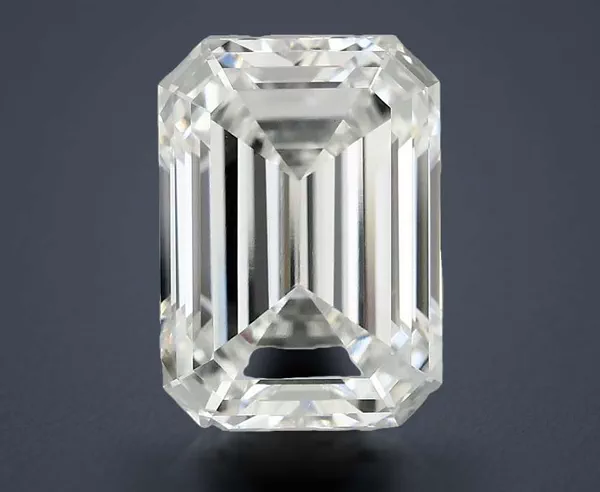 2.9 Carat · E · VVS2 Rare Carat Ideal Cut