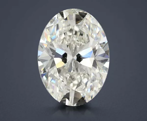4.35 Carat · G · VS1 Rare Carat Ideal Cut