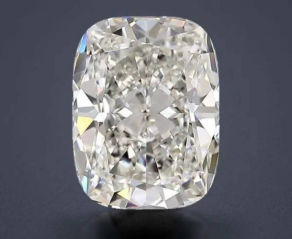 2.8 Carat · F · VVS1 Rare Carat Ideal Cut