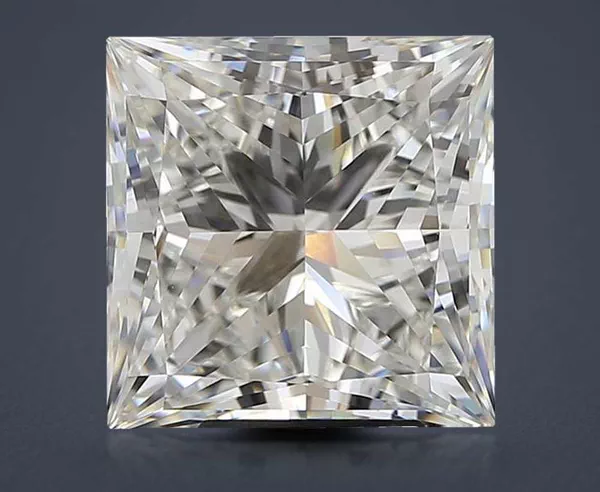 5.02 Carat · G · VVS2 Rare Carat Ideal Cut