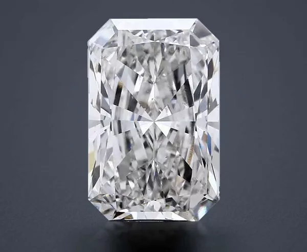 4.35 Carat · G · VS2 Rare Carat Ideal Cut