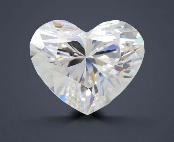 7.04 Carat · F · VS2 Rare Carat Ideal Cut
