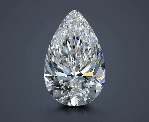 2.8 Carat · F · VS1 Rare Carat Ideal Cut