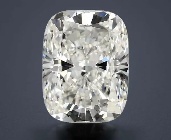 3.52 Carat · G · VVS2 Rare Carat Ideal Cut