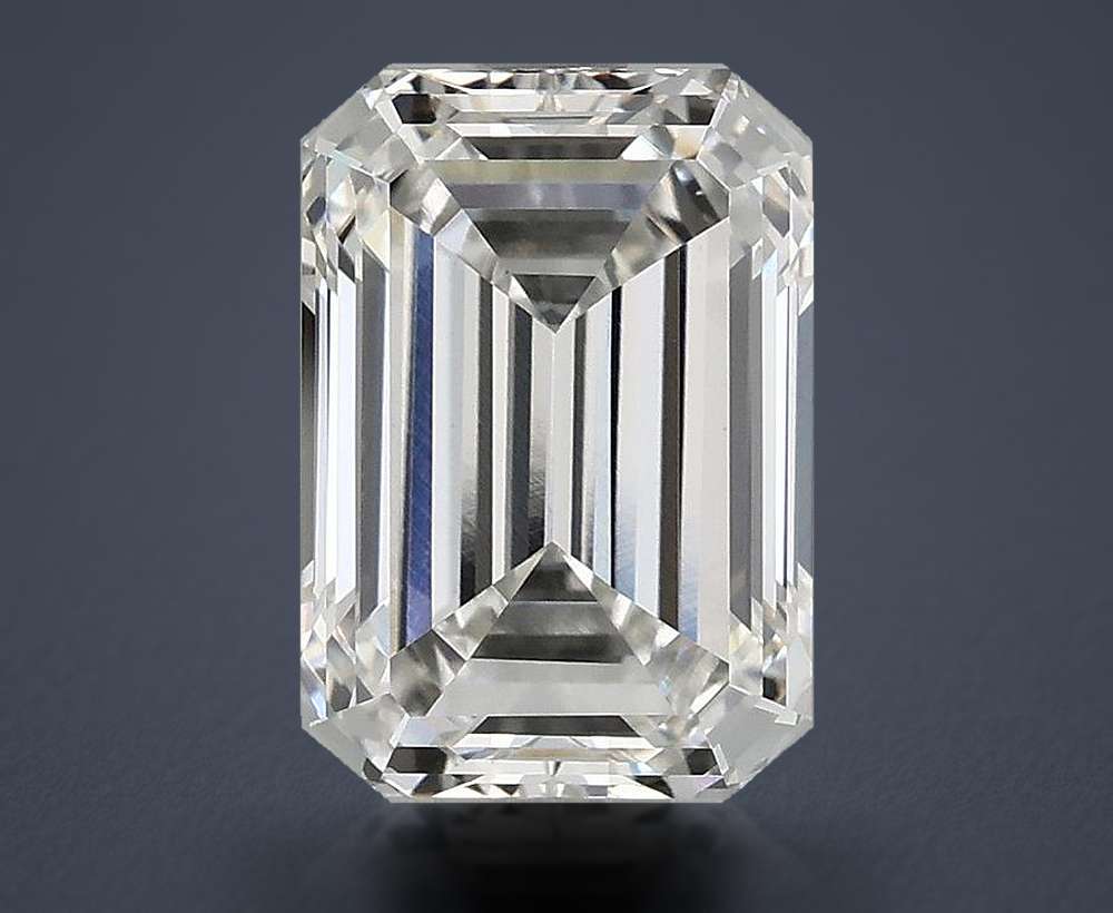 3.31 Carat · G · VVS2 Rare Carat Ideal Cut