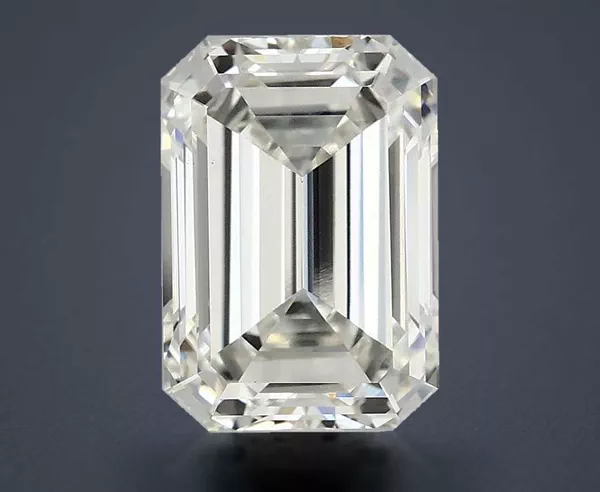 3.24 Carat · G · VS1 Rare Carat Ideal Cut