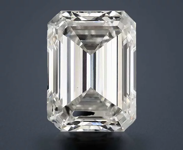 2.49 Carat · G · VS1 Rare Carat Ideal Cut