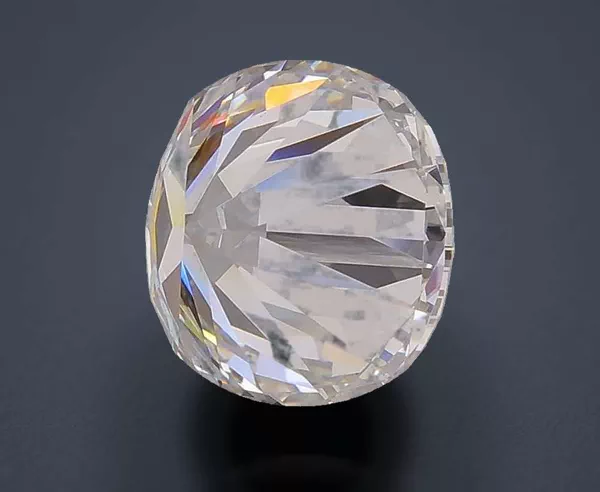 3.75 Carat · G · VS1 Rare Carat Ideal Cut