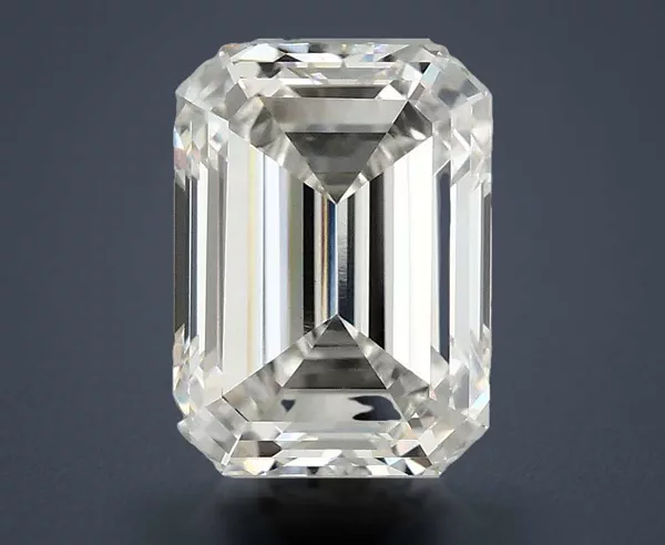 3.05 Carat · G · VVS2 Rare Carat Ideal Cut