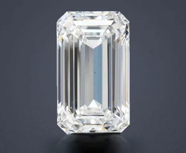 5.23 Carat · E · VS2 Rare Carat Ideal Cut