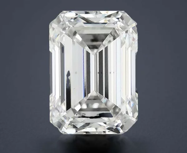 3.34 Carat · E · VS2 Rare Carat Ideal Cut