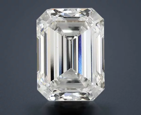 3.47 Carat · E · VS1 Rare Carat Ideal Cut