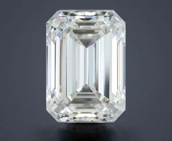 4.02 Carat · G · VS2 Rare Carat Ideal Cut