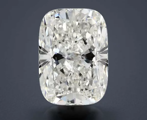 4.91 Carat · F · VVS2 Rare Carat Ideal Cut